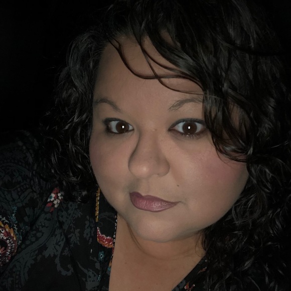 Meet your Posher, Brandy - Picture 1 of 1